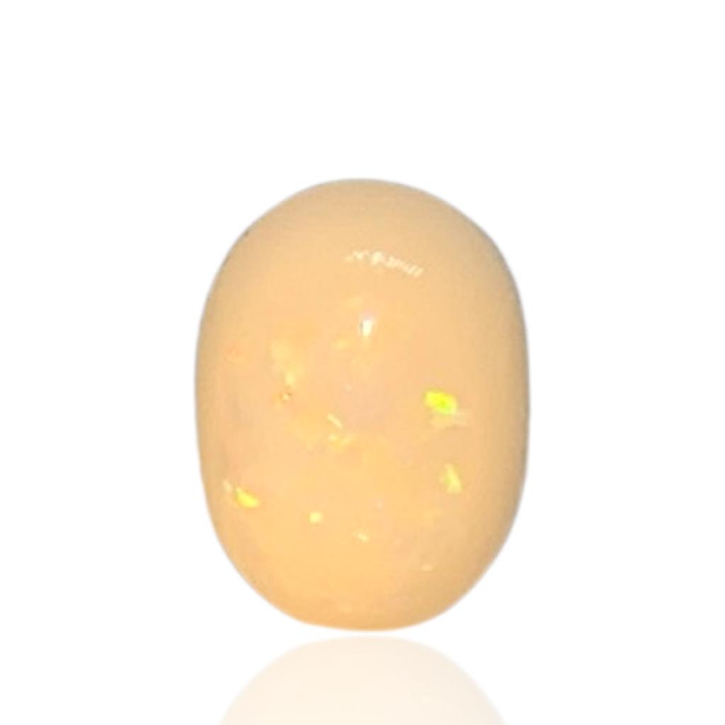 WHITE OPAL - 8.25 ct