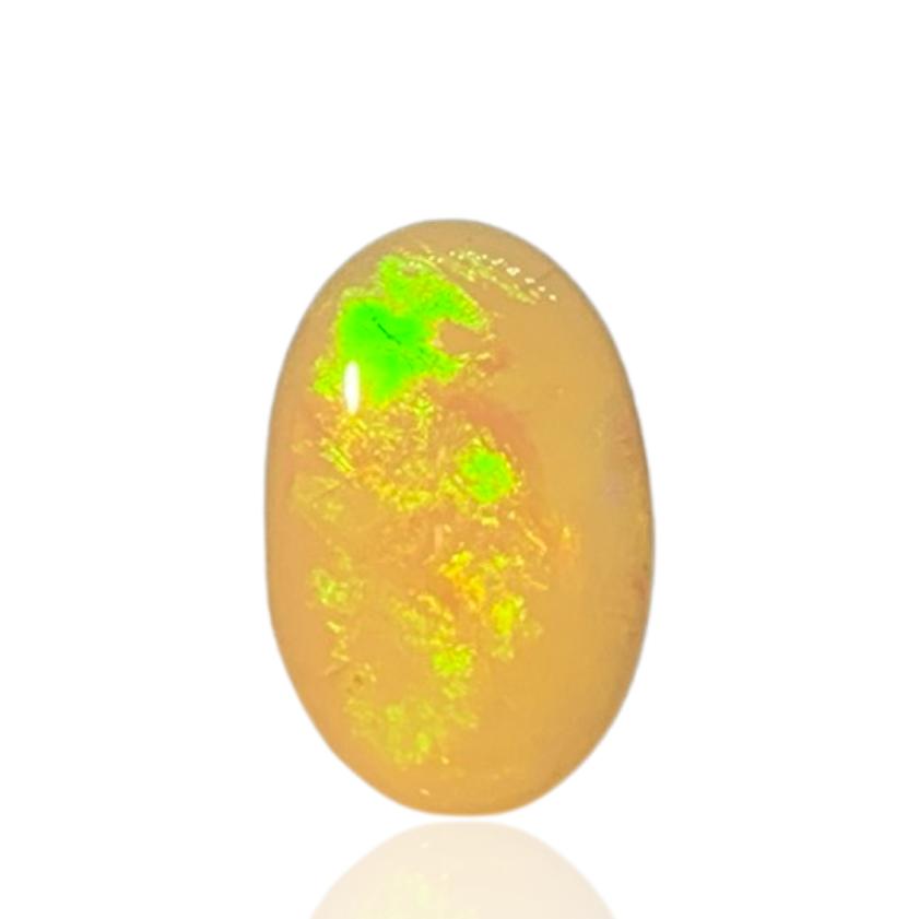 WHITE OPAL - 4.87 ct