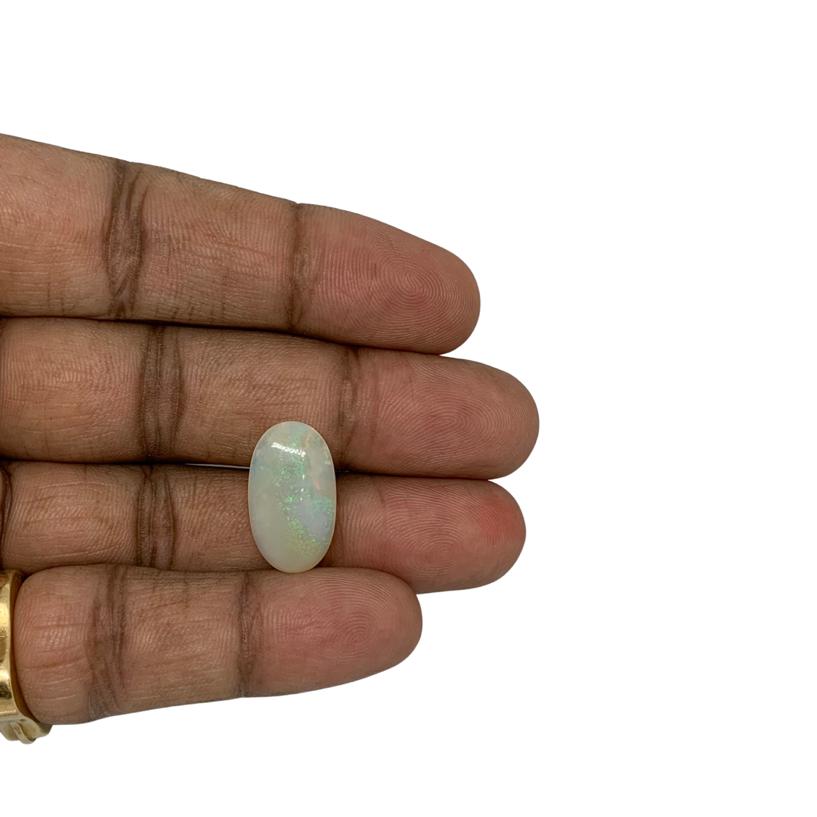 WHITE OPAL - 6.19 ct