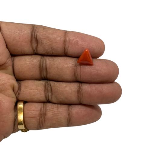 RED ITALIAN CORAL TRIANGLE - 3.91 ct