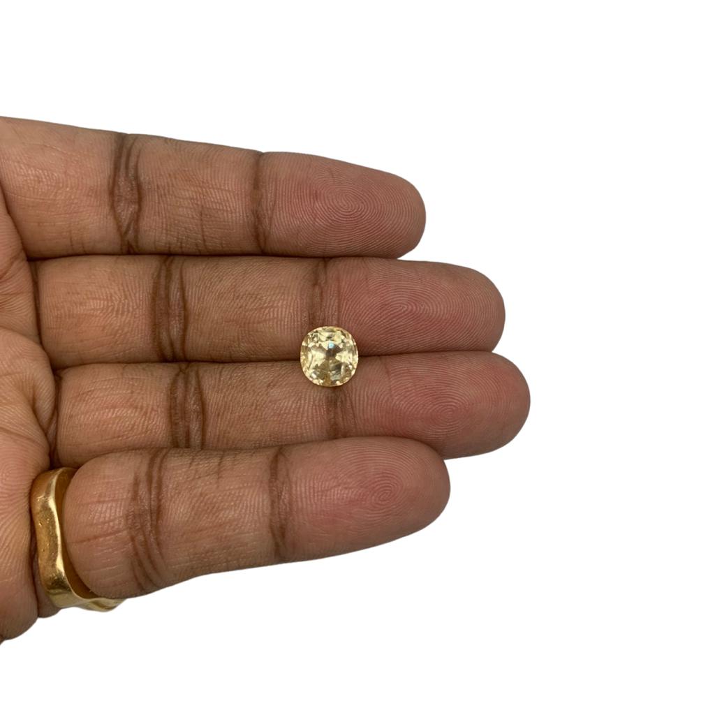 CEYLON YELLOW SAPPHIRE - 5.06 ct