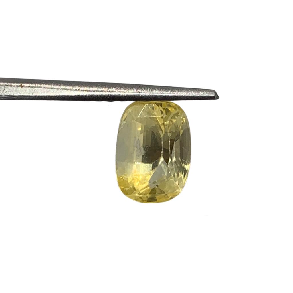 CEYLON YELLOW SAPPHIRE - 3.22 ct