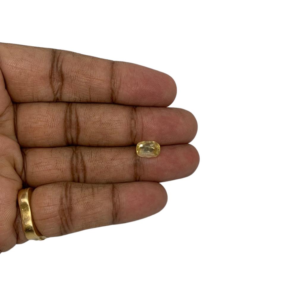 CEYLON YELLOW SAPPHIRE - 3.22 ct