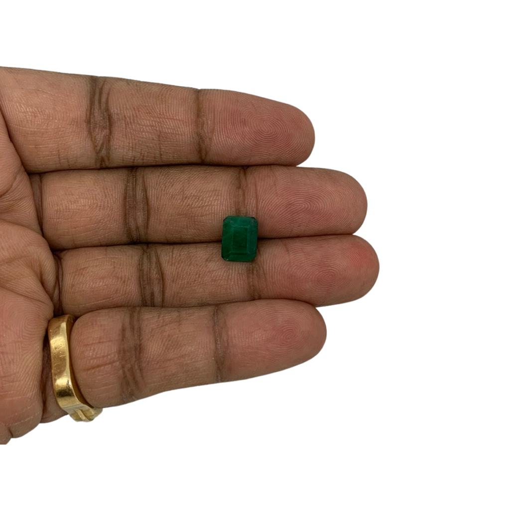 GREEN EMERALD - 3.39 ct