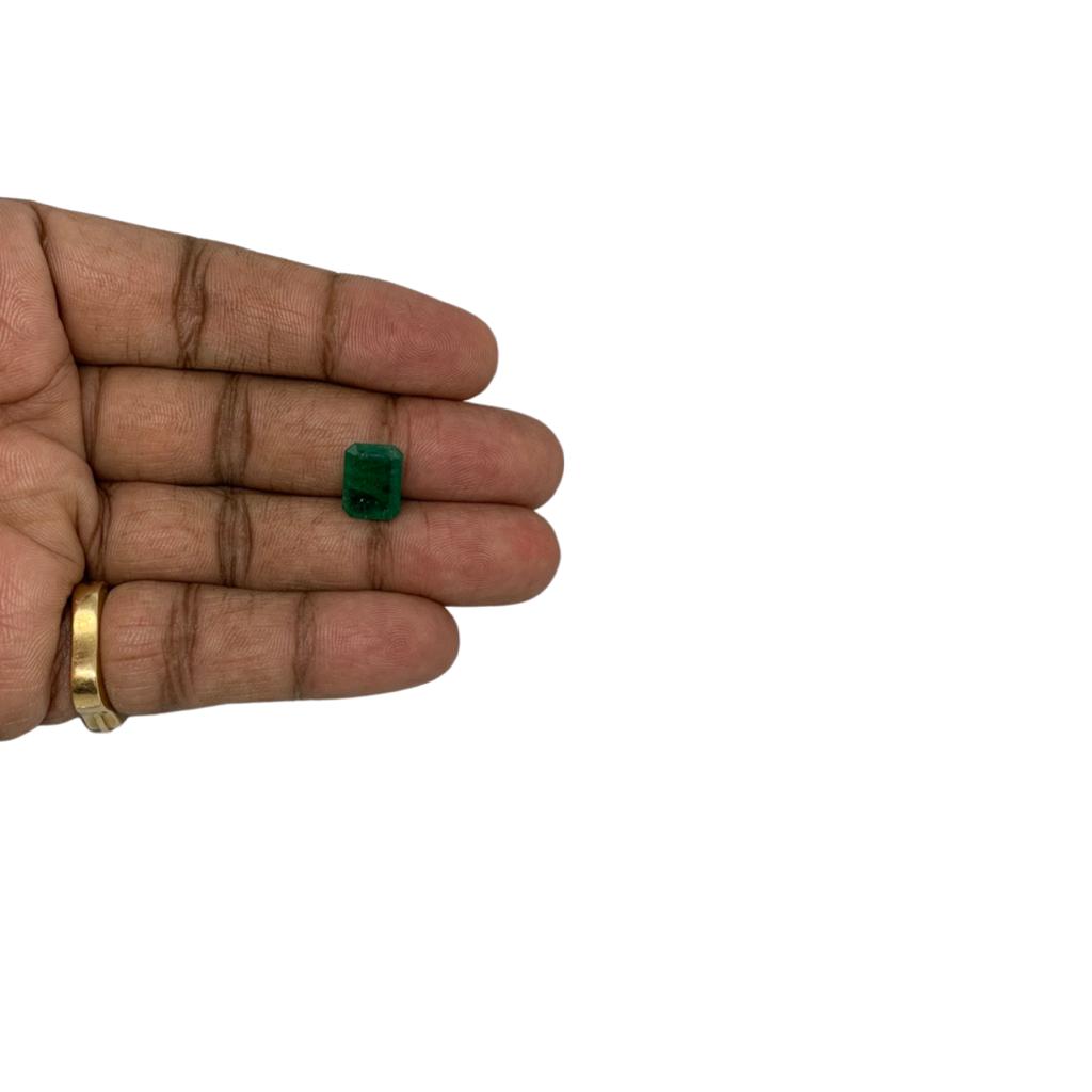GREEN EMERALD - 4.07 ct