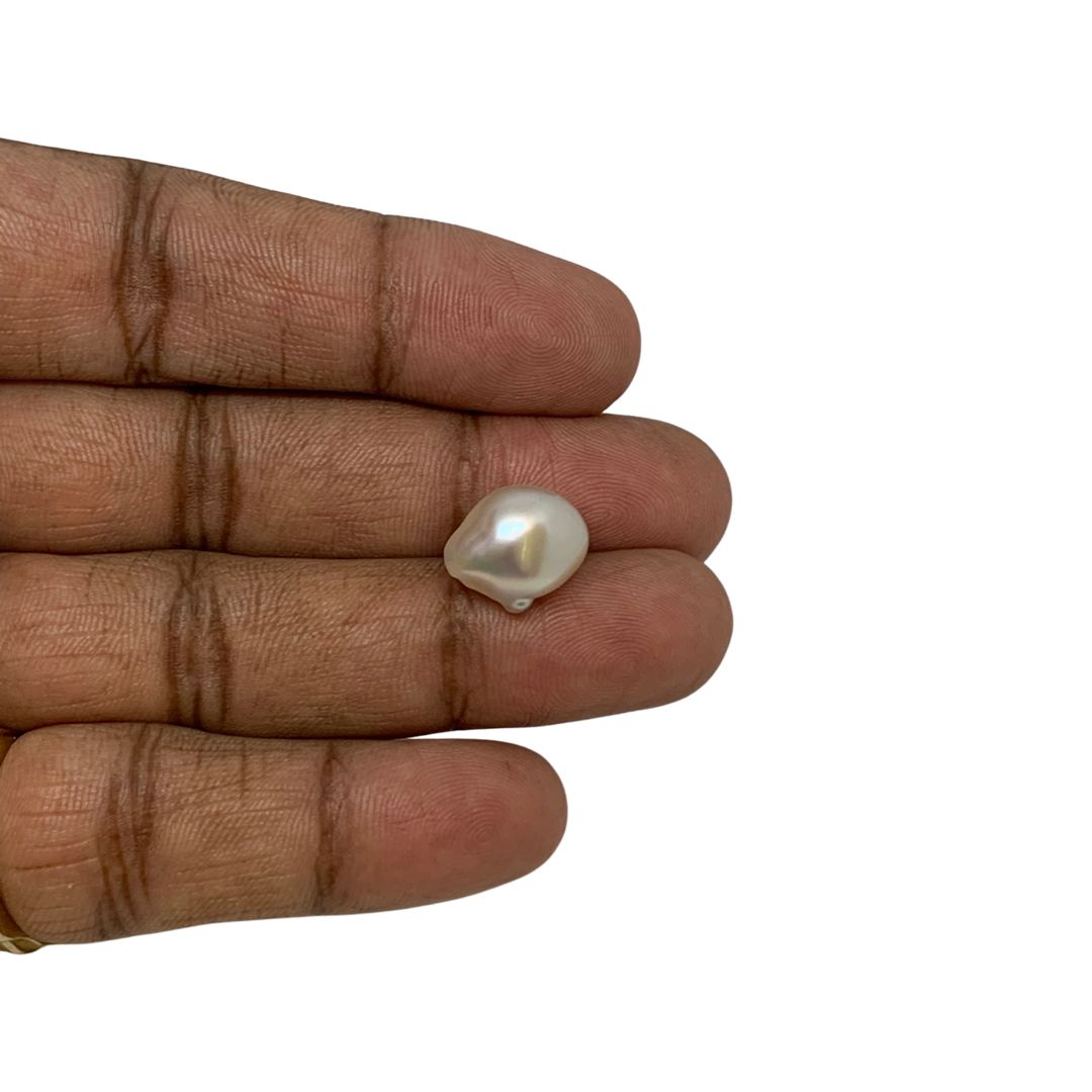 WHITE KESHI PEARL - 9.95 ct