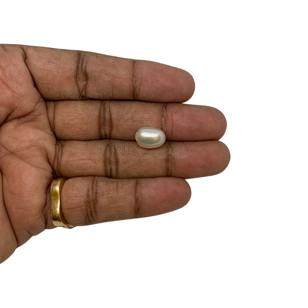 WHITE KESHI PEARL - 7.33 ct