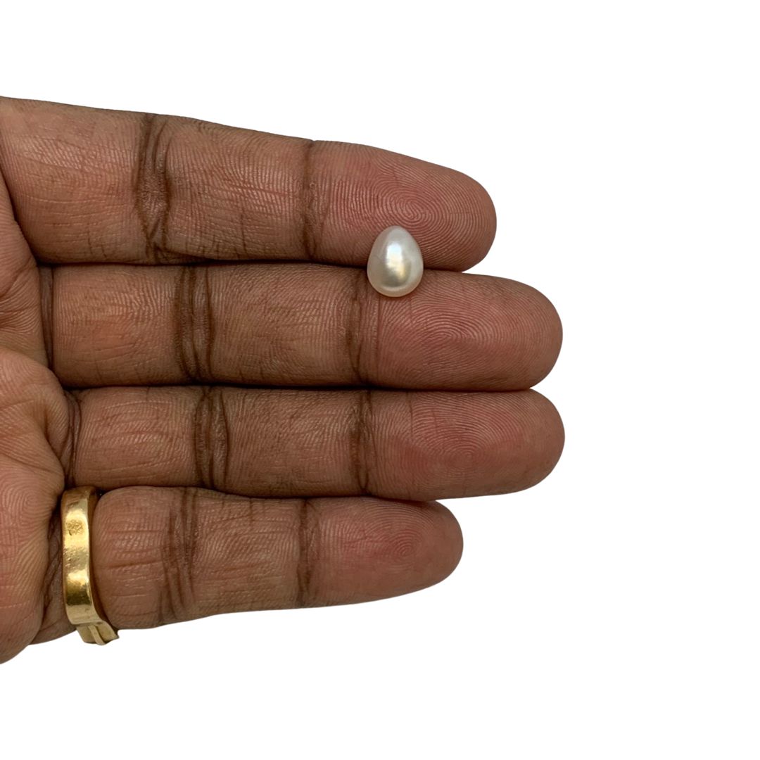 WHITE KESHI PEARL - 3.55 ct