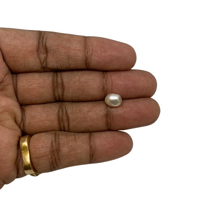 WHITE NATURAL PEARL - 3.21 ct