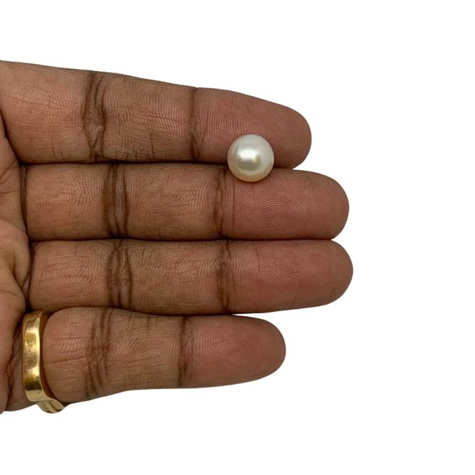 WHITE SOUTHSEA PEARL - 7.95 ct