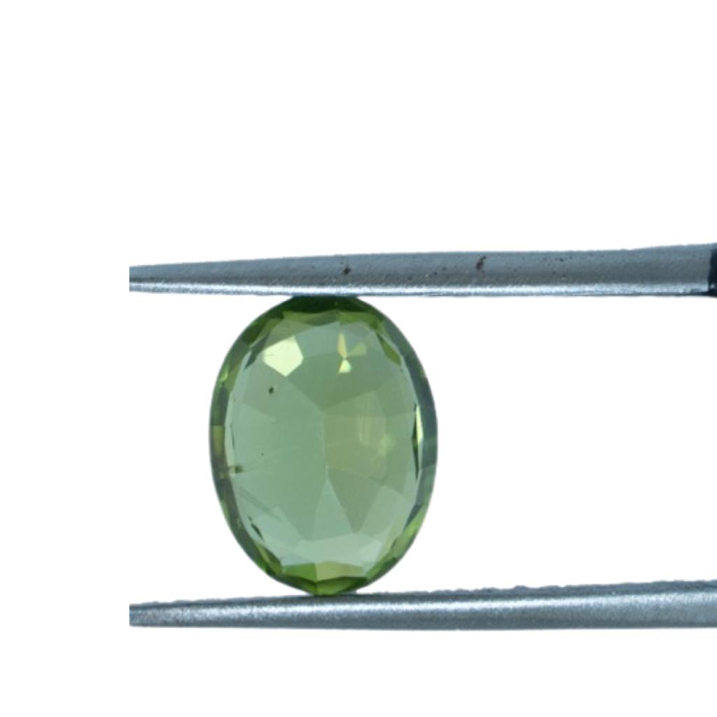GREEN PERIDOT - 4.38 ct