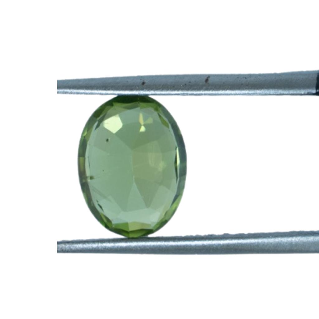 GREEN PERIDOT - 3.16 ct