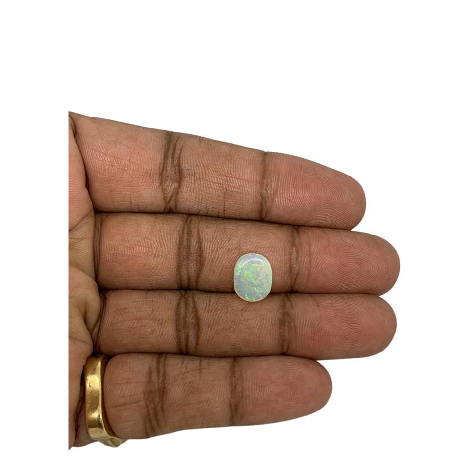 WHITE OPAL - 1.98 ct