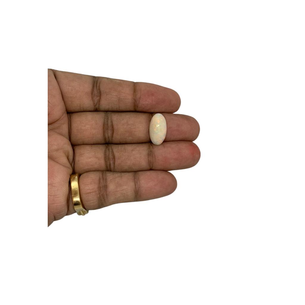 WHITE OPAL - 3.4 ct