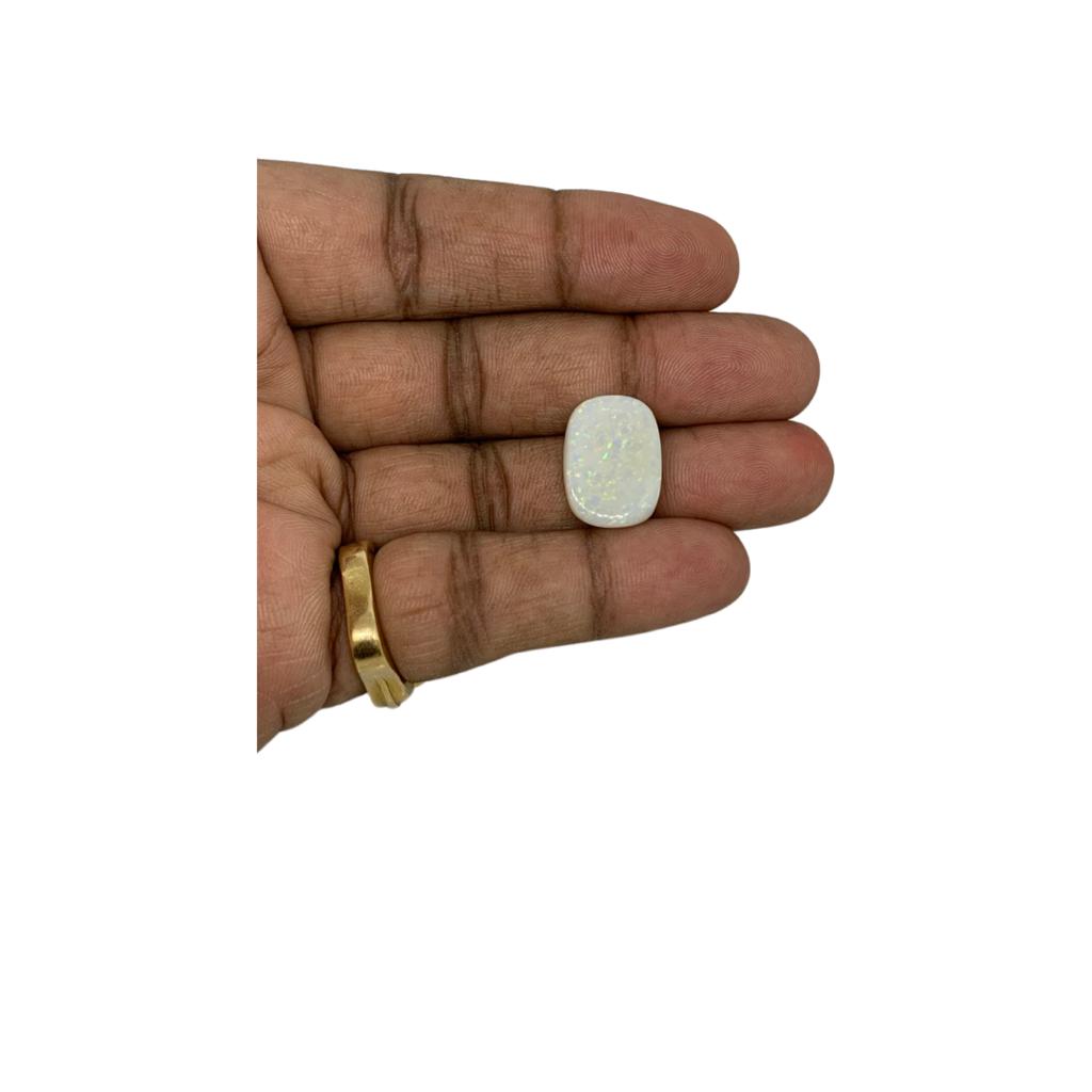 WHITE OPAL - 11.41 ct