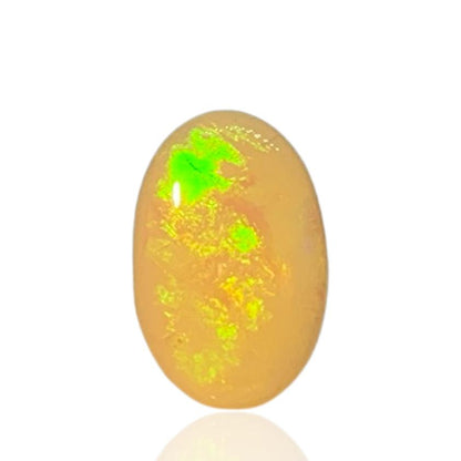 WHITE OPAL - 4.87 ct