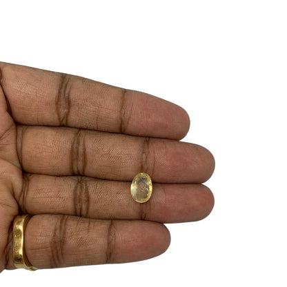 CEYLON YELLOW SAPPHIRE - 4.68 ct