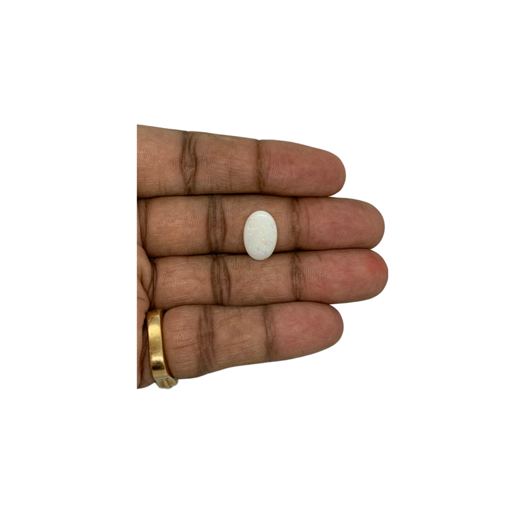 WHITE OPAL - 3.42 ct
